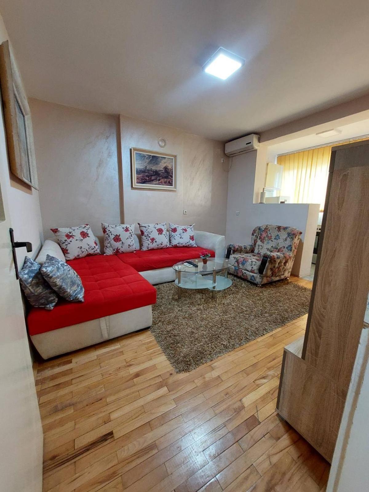 Apartment Vuk Podgorica Ngoại thất bức ảnh