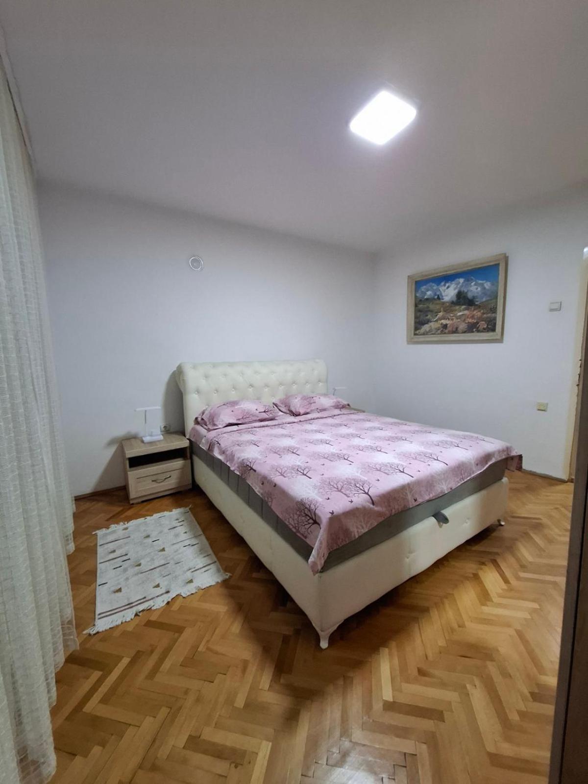 Apartment Vuk Podgorica Ngoại thất bức ảnh